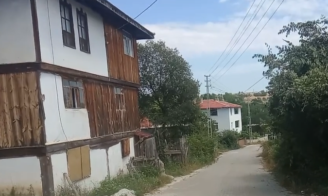 28 HAZİRAN 2018 11:07 ALT SOKAKLAR SONU ÇAYA DOĞRU