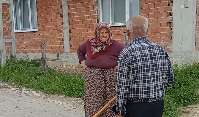 Nazire Deveci – Yakup Öztürk sohbet videosu 16 Mayıs 2019 14:20.
