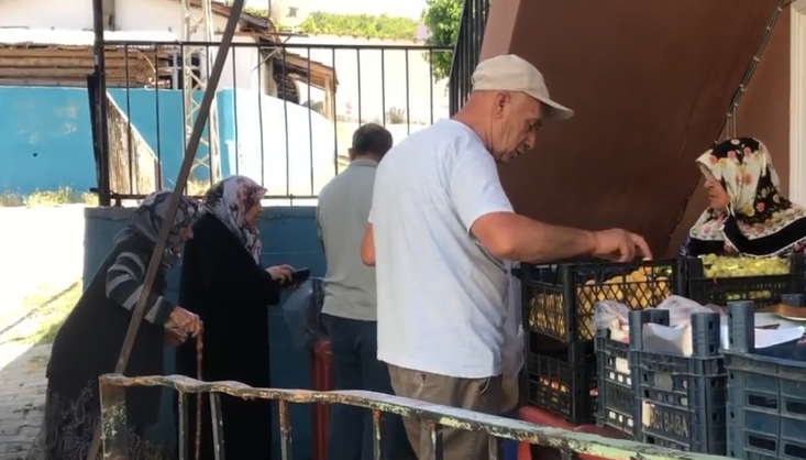 28 Haziran 2025 Cumartesi 15:06 Alış veriş eden Köylülerimiz