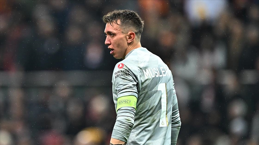 Muslera, 14 yıl sonra Galatasaray dışında bir takım formasıyla sahaya çıktı